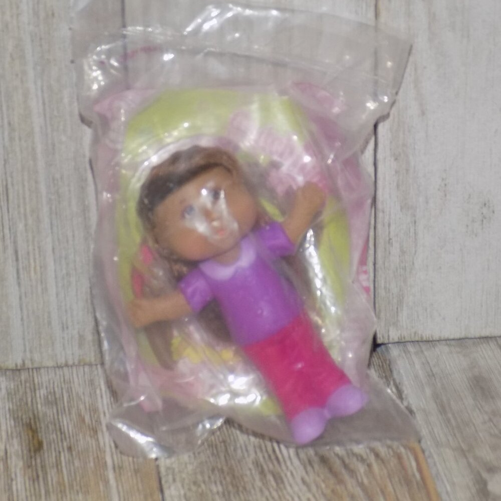 CABBAGE PATCH KIDS DOLL BURGER KING 2008 Un Open Kids Meal Toys  Cake Topper *